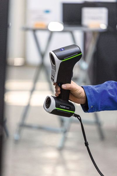 Auch der T-Scan hawk von Zeiss zur Vermessung von Holzmodellen wurde live präsentiert. (Bild: Thomas Lammertz / Siempelkamp Giesserei)