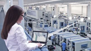 Die integrierte Fertigung: Die enge Verzahnung der Prozesse, ein Automatisierungsgrad von 75 Prozent und die nachhaltige Verringerung von Fertigungsfehlern haben das Siemens-Elektronikwerk Amberg (EWA) zur besten Fabrik Europas gemacht. (Bild: ASM Assembly Systems)