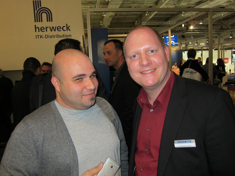 (v. l.) Sao und Michael Linden, Gigabyte (Bild: IT-BUSINESS)