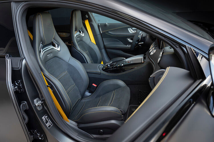 Das Platzangebot ist vorne ...  (Daimler)