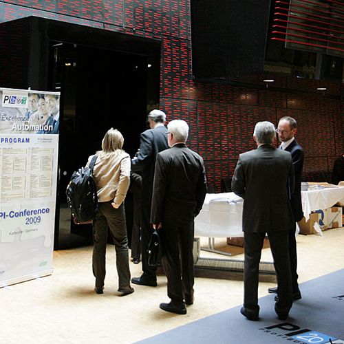 Bereits im zweiten Jahr nach der Gründung waren bereits 100 Unternehmen Mitglieder der Profibus Nutzerorganisation.  (Bild: Thomas Rebel / Profibus)