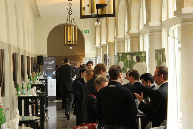 Der Arkadengang in der Villa Kennedy war der perfekte Rahmen für Vier-Augen-Gespräche. (Vogel IT-Akademie)