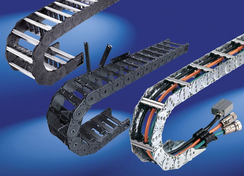 Das werkstoffübergreifende Kettenspektrum bietet die jeweils optimale Systemausführung für sämtliche Anwendungsfälle. (Bild: Tsubaki Kabelschlepp)