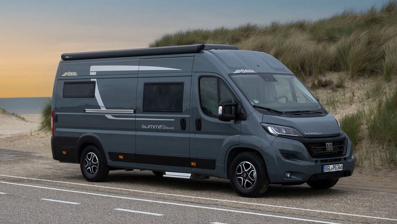 Die Pössl-Baureihe Summit, wahlweise mit allen drei Varianten des Stellantis-Transporters mit dem 140-PS-Dieselmotor erhältlich, wird um den Grundriss 600 L erweitert.(Bild:  Pössl)