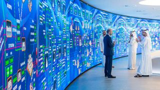 El centro de control digital panorámico de Adnoc. (Fuente:Adnoc)