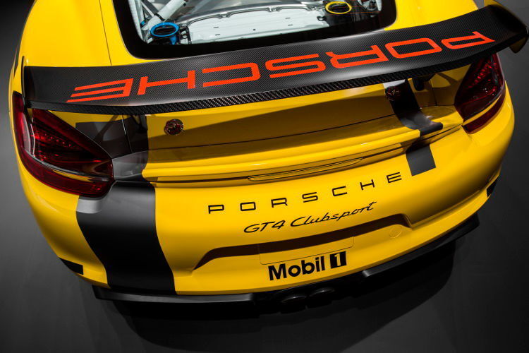 Die Leichtbau-Federbein-Vorderachse stammt aus dem großen Bruder 911 GT3 Cup, der weltweit in 20 Porsche-Markenpokalen eingesetzt wird. (Foto: Porsche)