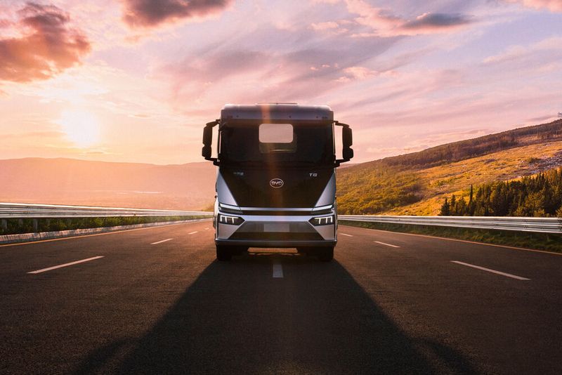 Außerdem will BYD sein Portfolio in Europa um elektrisch angetriebene Lkw ausbauen.