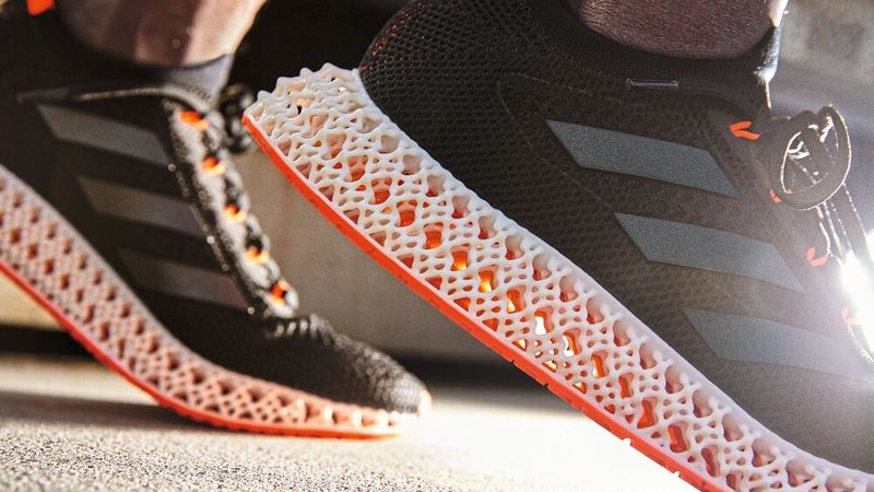 Platz 9: Wie nachhaltig ist die Additive Fertigung? Die Adidas/Carbon-Laufschuhe zeigen, wie 3D-Druck den Erfolg auf dem Massenmarkt ermöglicht. Die 3Dgedruckte Zwischensohle aus Carbon EPU 44 enthält 40 Prozent biobasierte Materialien. (Bild: Adidas)