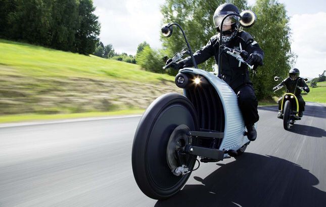 Gesamtlänge: 2.200 mm, Sitzhöhe: 650 mm, Radstand. 1.455 mm. (Joahmmer)