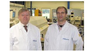 Die Köpfe des Elektronikdienstleisters A&B Electronic: Seniorchef Manfred Hartwig und Juniorchef Torsten Hartwig (Archiv: Vogel Business Media)