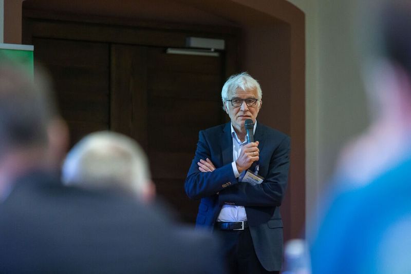 Impressionen der Förderprozessforen 2019: Beim Pumpen- und Schüttgut-Forum diskutieren Experten an zwei Tagen über Probleme bei Förderprozessen. Dabei steht der praxisorientierte Austausch und die gemeinsame Lösungsfindung im Vordergrund des Netzwerktreffens der Pumpen- und Schüttgut-Community. (Stefan Bausewein / PROCESS)