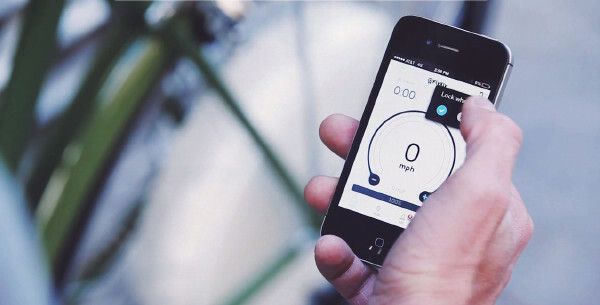 lässt es sich via App  (FlyKly)