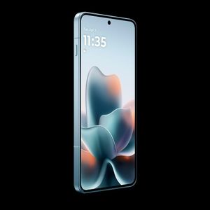 Der Bildschirm des Motorola Edge 70 max ist 6,82 Zoll groß.(Bild:  Motorola)