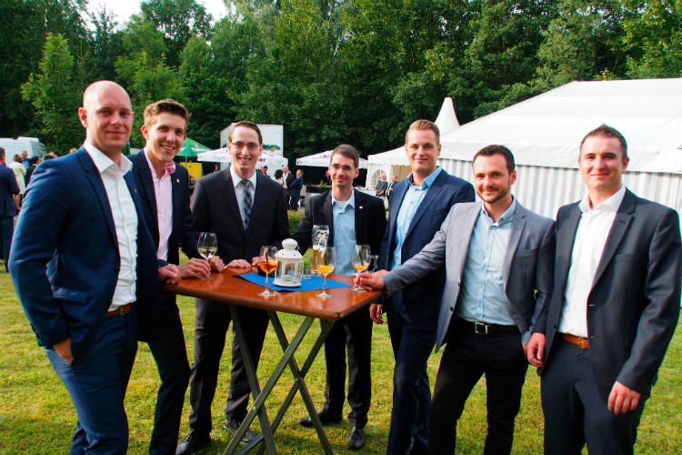 Die Klassensprecher und Jahrgangsbesten der BFC waren auch zum Branchenabend eingeladen. (Richter)