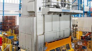 Schuler modernisierte das „alte Mädchen“, wie die Maschine bei Meleghy liebevoll genannt wird, komplett mechanisch und elektrisch. (Schuler)