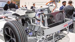Bosch zeigt auf der IAA 2019 mit dem Rolling Chassis eine E-Fahrzeugbasis, auf der andere Autohersteller in kurzer Zeit neue E-Fahrzeuge entwickeln können. (Bosch)