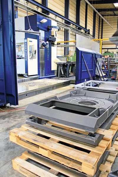 Die Bearbeitung von Großteilen erfolgt unter anderem mit Hilfe dieses Bearbeitungszentrums von Soraluce. (Bild: Klaus Vollrath)