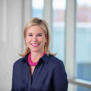 Marietta S. Lee, CEO von The Lee Company, ist studierte Juristin und hat zusätzlich einen Master-Abschluss in Engineering Management erworben. Lee arbeitet seit 20 Jahren im Familienunternehmen. (Bild:  The Lee Company)