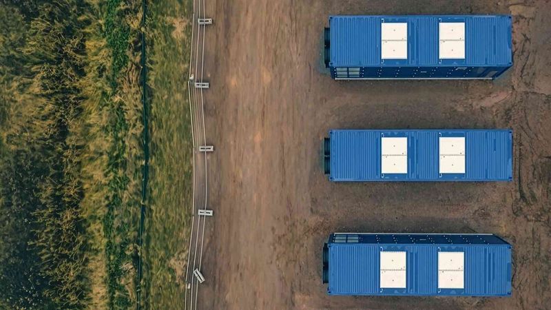 Der Batteriespeicher von Neoen in Arneburg.(Bild:  Neoen)