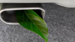 Die Luftqualität hat sich in den vergangenen 20 Jahren nicht nur in deutschen Ballungsräumen, sondern in ganz Europa erheblich verbessert. Seit 1990 sanken die Stickoxidemissionen von 2,9 auf 1,2 Millionen Tonnen jährlich. (Clipdealer)