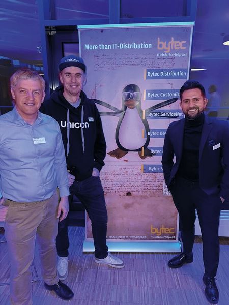 (v. l.) Roland Auckenthaler (Ringcentral), Lee Morrisey (Unicon) und Emre Doganer (Bytec) (Bild: Vogel IT-Medien )