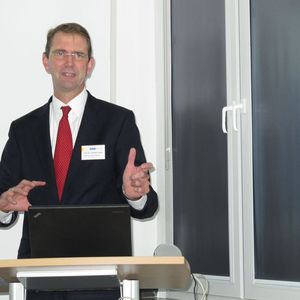 „Kooperative Forschung und Weiterbildung führt zu einem Mehrwert für die Praxis”, sagte Prof. Günther Schuh, Mitglied des Direktoriums des WZL. 