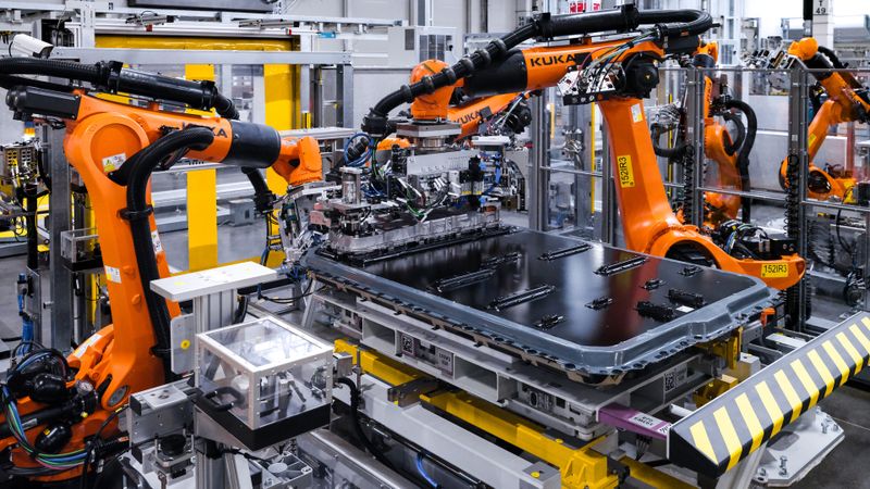 BMW hat seine Batteriefertigung in China hochgefahren. Für die gesamte Wertschöpfungskette gelten nun neue Förderregeln.(Bild:  BMW)
