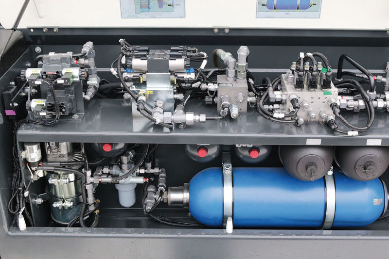 In dem komplexen Hydrauliksystem wurden, wo möglich, Rohre mit einer Verbindungstechnik von Voss Fluid eingesetzt. (Bild: Voss Fluid)