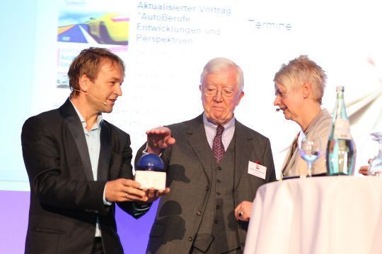 Danach starteten sie den neuen Online-Auftritt der Nachwuchskampagne im Deutschen Kfz-Gewerbe www.autoberufe.de (Archiv: Vogel Business Media)