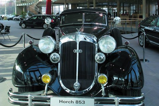 Der legendäre Urahn: Horch 853. Horch und Audi waren Bestandteile der Auto Union. (Archiv: Vogel Business Media)