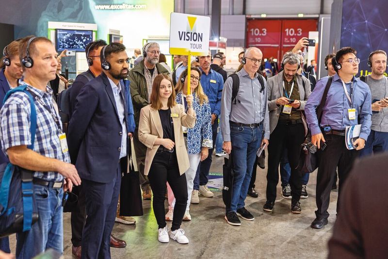 Technologie-Messe-Herbst in Stuttgart verspricht internationale Synergien: Die Vision 2026, Weltleitmesse für Bildverarbeitung, wird vom 6. bis 10. Oktober parallel zur Motek und EFX stattfinden. (Bild: Uli Regenscheit / Messe Stuttgart)