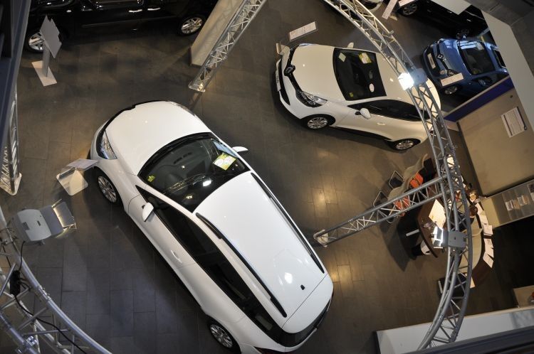Die Renault-Pkw-Ausstellung geht nahtlos in die von Dacia und Renault-Transportern über. (Foto: Richter)