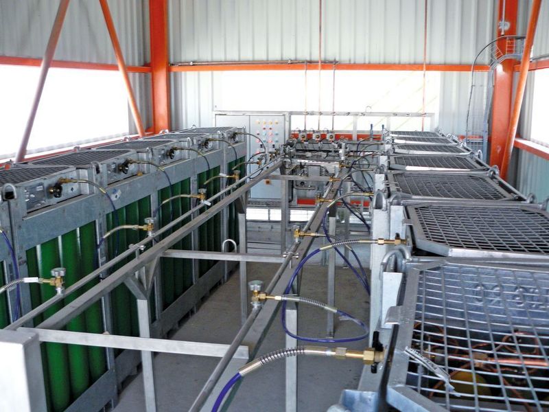 N2-Hochdruck-Bündel mit Ventilstation – Lafarge Rezina Cement Plant, Moldavien (Archiv: Vogel Business Media)