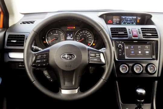 Alles am rechten Platz: Das Cokpit-Instrumentarium wirkt aufgeräumt und übersichtlich. (Subaru)