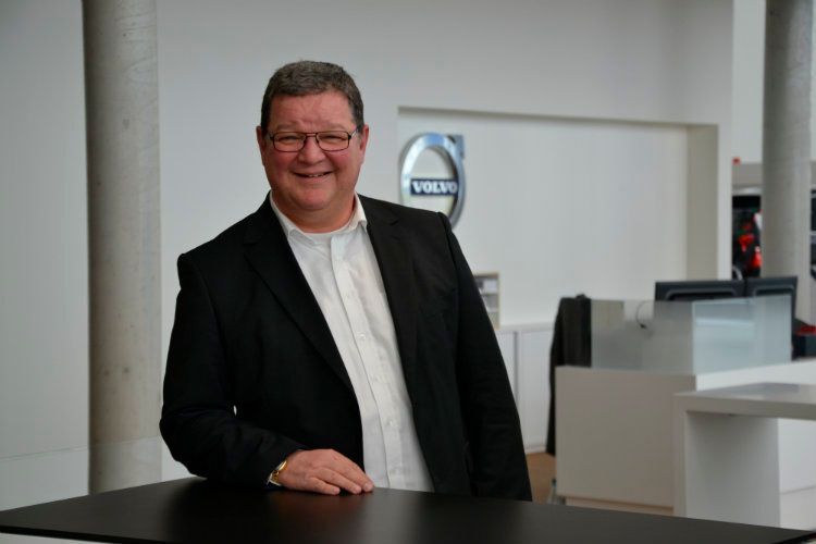 Der langjährige Geschäftsführer Michael Walter hat den regionalen Markt voll im Griff. (Volvo)