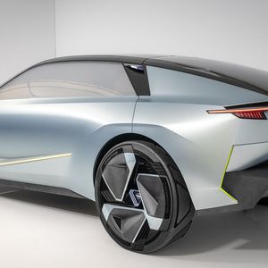 Der Heckabschluss gefällt.(Bild:  Opel)