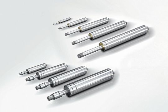 Die Industrie-Gasdruck- und -Gaszugfedern von ACE aus Edelstahl unterstützen die Muskelkraft von Anwendern mit Ausschub- bzw. mit Zugkräften von 10 N bis 5.000 N, im eingefahrenen Zustand sogar bis zu 7.200 N, und mit Hüben von 20 mm bis 700 mm. Die Industrie-Gasdruck- und -Gaszugfedern von ACE aus Edelstahl unterstützen die Muskelkraft von Anwendern mit Ausschub- bzw. mit Zugkräften von 10 N bis 5.000 N, im eingefahrenen Zustand sogar bis zu 7.200 N, und mit Hüben von 20 mm bis 700 mm.