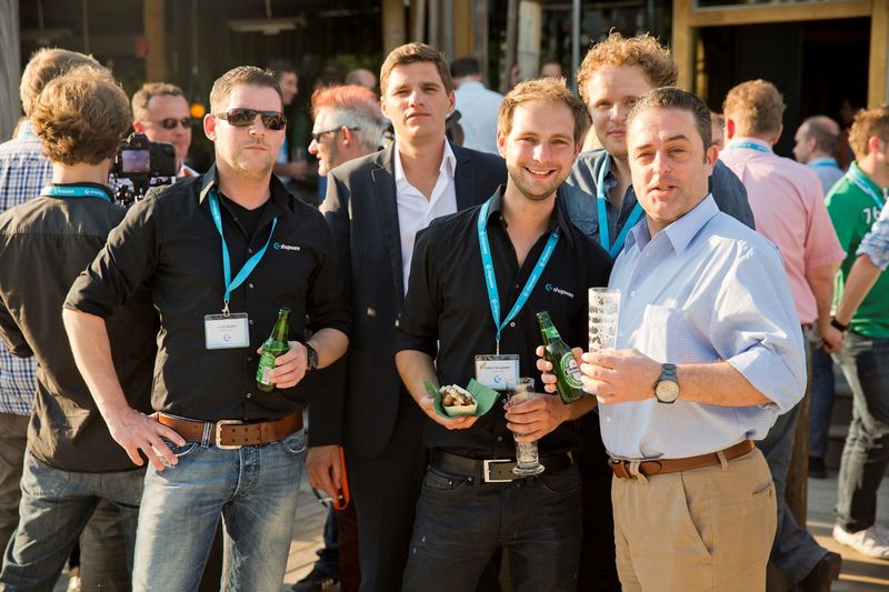 v. l.: Oliver Deuker (Shopware), Ivica Antunovic (Klarna), Sebastian Hamann (Shopware), Sven Fredin (Klarna), Marcus Greven (Klarna) (Shopware)