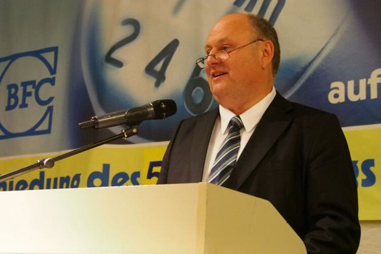 BFC-Vorstandsvorsitzender Helmut Peter: „Tage wie diese bilden die Motivationen für mein Wirken an dieser Schule.“ (Richter)
