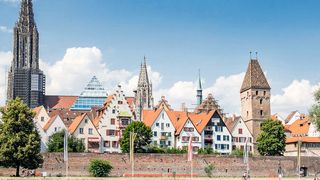 Mittelalterliche Kulisse und Zukunftsfähigkeit müssen sich nicht ausschließen (M. Schoenfeld_Fotolia.com)