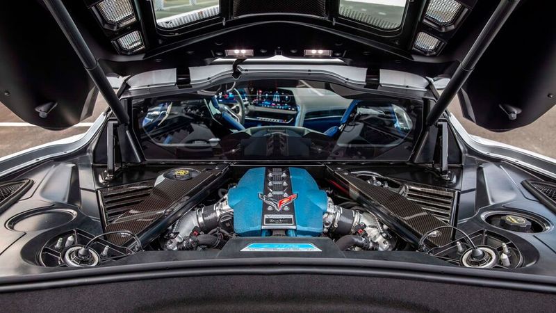 Der V8 bleibt erhalten, bekommt aber elektrische Unterstützung. (Bild: Chevrolet)
