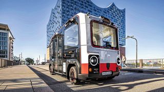 Das autonom fahrende Shuttle von Holon startet in der Hamburg Innenstadt. (Bild: Holon)