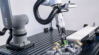 With the help of AI, the cobot identifies the type and position of objects and can grasp them precisely. (Image:Vention)