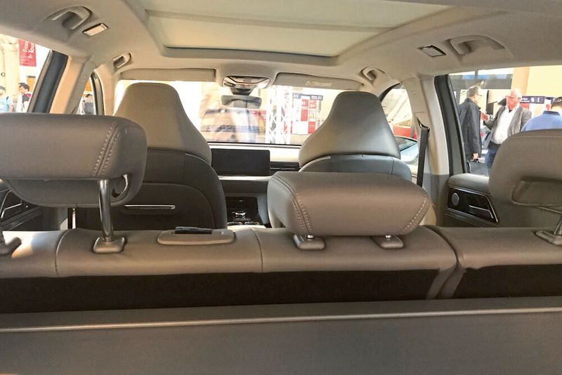 Der Innenraum ist sehr geräumig. (Bild: Grimm/»kfz-betrieb«)