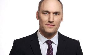 Marc Sens ist Senior Vice President Powertrain Research & Technology, Sustainability Mobility bei der IAV GmbH: „E-Fuels können die vorhandene Infrastruktur einfach nutzen.“ (IAV/Fotostudio Charlottenburg)