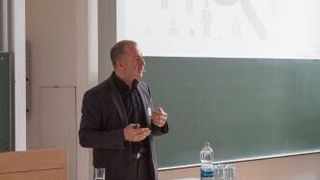 Unter der wissenschaftlichen Leitung von Prof. Dr. Arno Hitzges fiindet das Digital Marketing Forum statt. (Ahrendt PR )