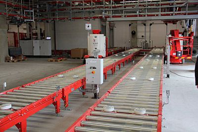 Das neue Logistikzentrum von Würth in Bad Mergentheim ist eingeweiht. Der Wareneingangs- und –ausgangskomplex umfasst eine Fläche von 6500 m² auf 2,5 Etagen. (Otto)