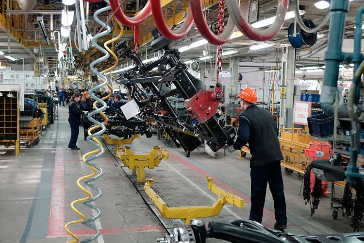 ... erledigt jeweils ein Mitarbeiter manuell. (Foto: Thomas Günnel)