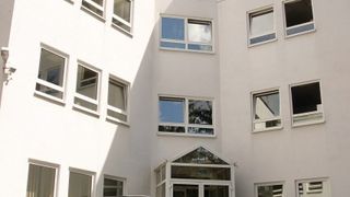 firmengebaeude_additive.jpg ()