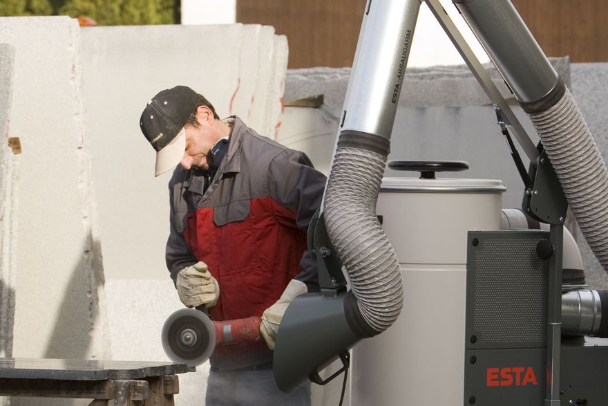 ESTA_Absaugarm_Steinbearbeitung ()